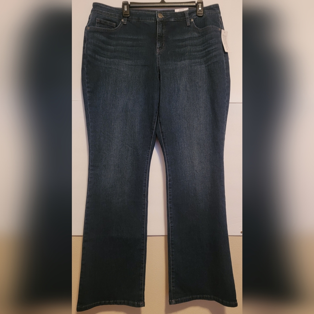 Style & Co women' jeans  CURVY BOOTCUT mid riseslimming pocket CURVY FIT Size:18